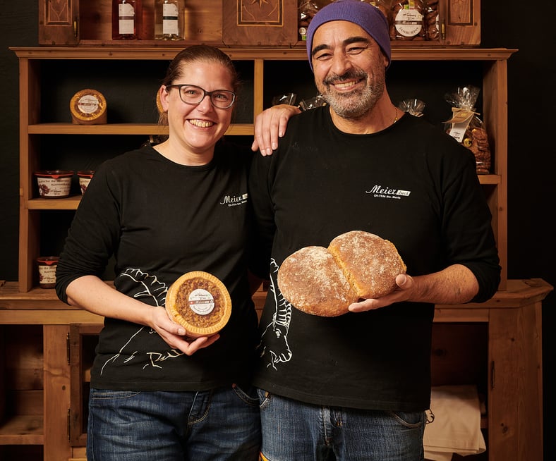 Das Geschäftsführerpaar Lucia Meier und Giancarlo Marco De Santis  ist stolz auf die Spezialitäten vom Meier beck.
