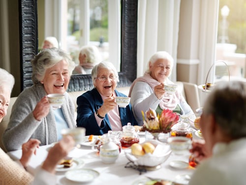 Getränke Altersheim Trinken Alter Seniorinnen bei Teatime